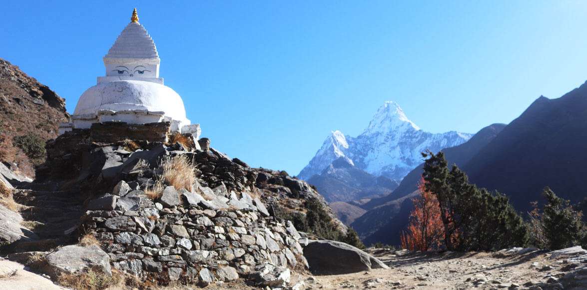 Amadablam View on Everest Panorama Trek